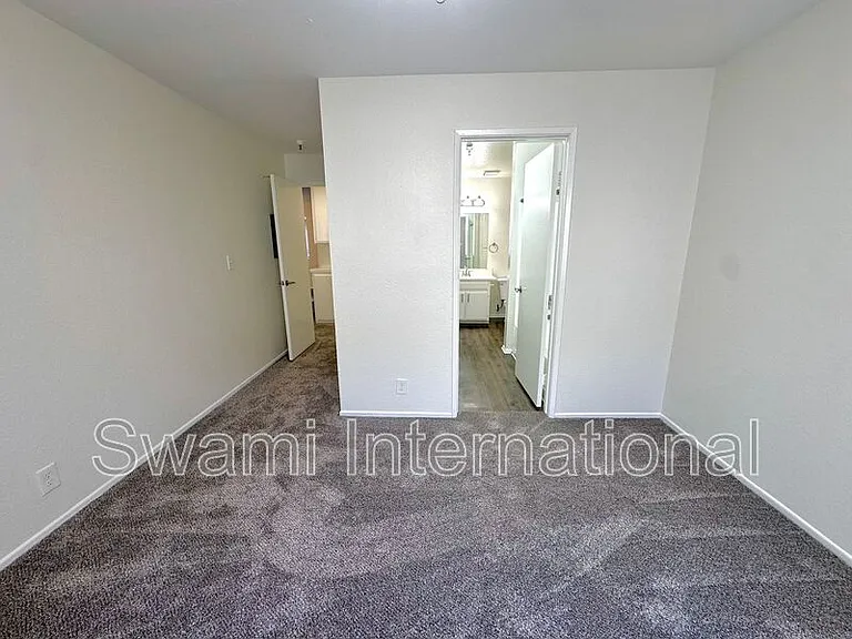14323 Cerise Ave #18 — Photo 33