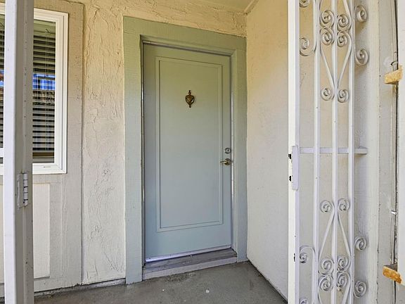 3rd image of 2130 Nottoway Ave