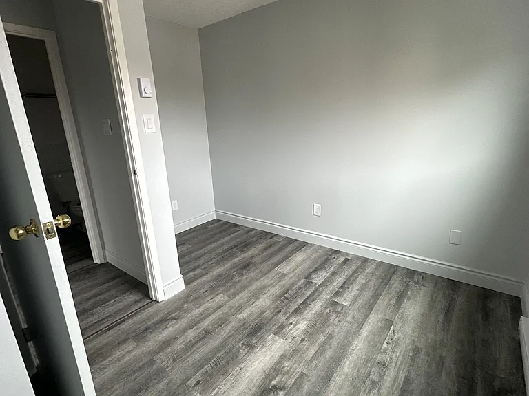 7 Lowndes Ave #11 — Photo 4