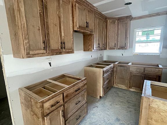 4th image of 1715 Teeterville Rd