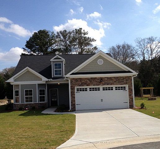 1st image of 3198 Woodlands Dr