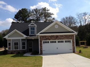 3198 Woodlands Dr, Hephzibah, GA 30815