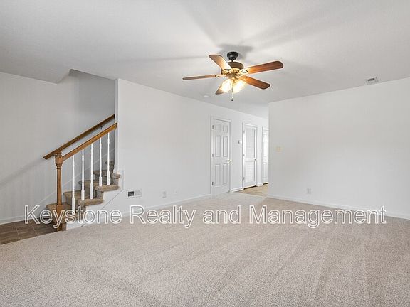4th image of 512 Peachers Ridge Rd APT 2B