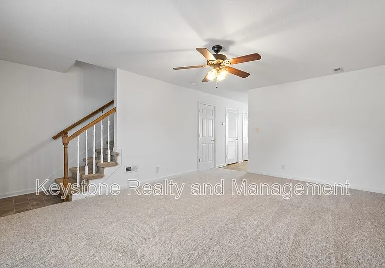 512 Peachers Ridge Rd #2B — Photo 4