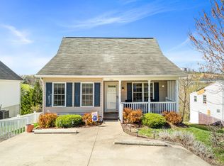 1004 Middlebrook Ave, Staunton, VA 24401