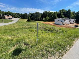 108 Longview St #Lon, Lexington, NC 27295