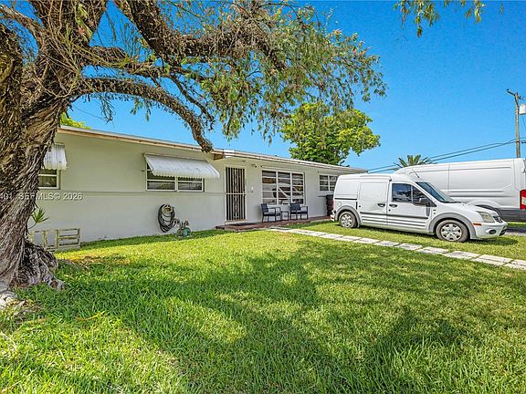 3rd image of 10370 SW 44th St