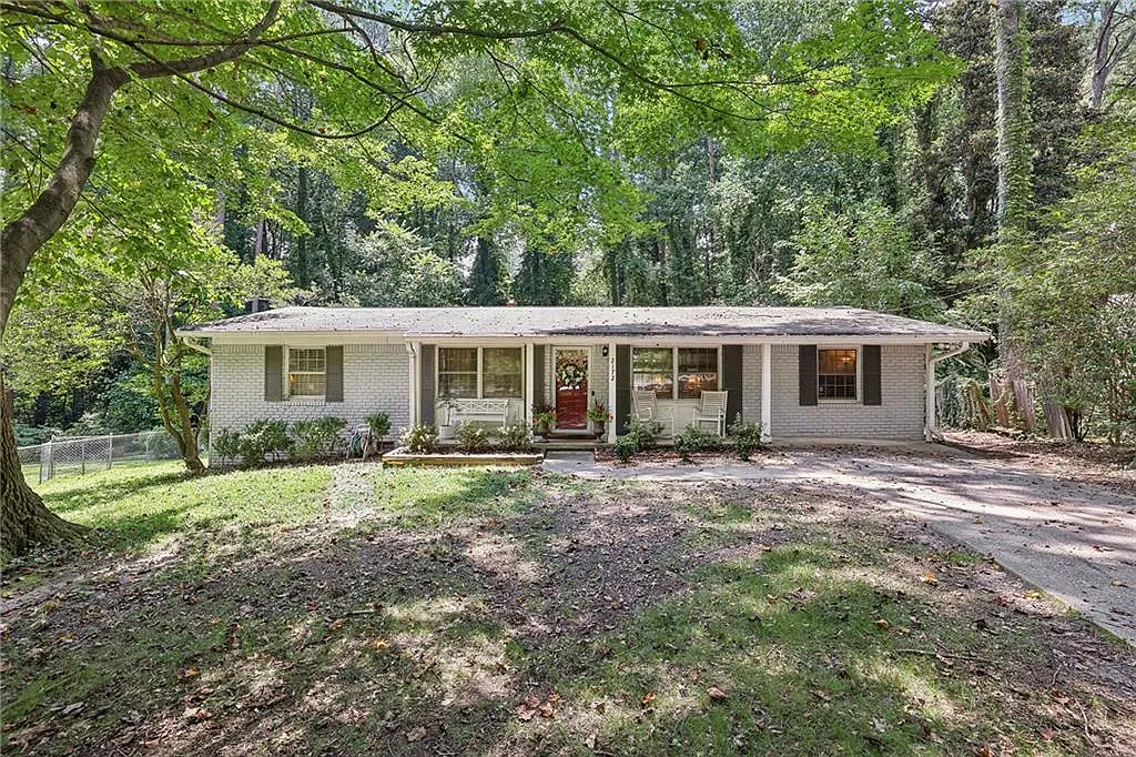 3 bed, 2.0 bath, 1679 sqft, $3,450 — Photo 1