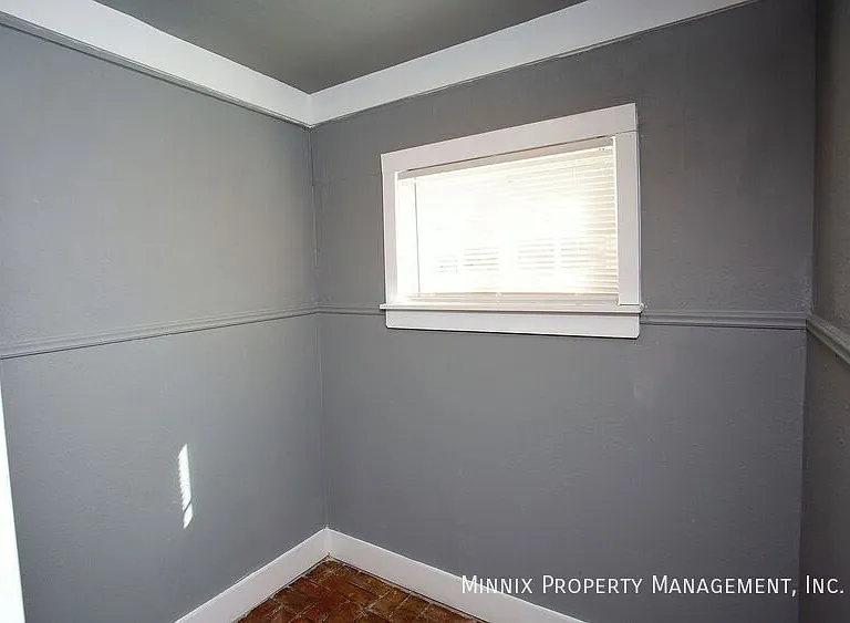 2222 27th St — Photo 28