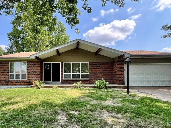 12804 Fox Haven Dr, Florissant, MO 63033