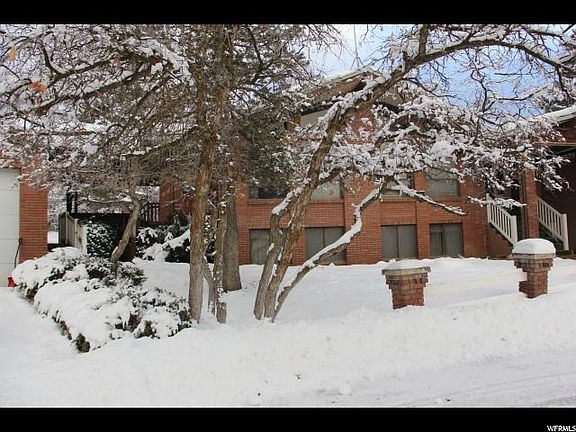 3rd image of 65 E Maple Dr