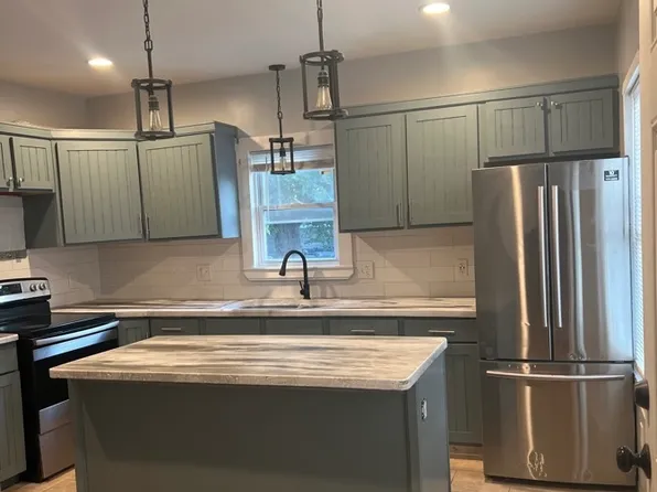 (undisclosed Address), Fall River, MA 02721