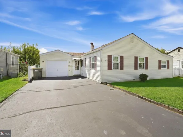 35 Lynbrook Rd, Wilmington, DE 19804