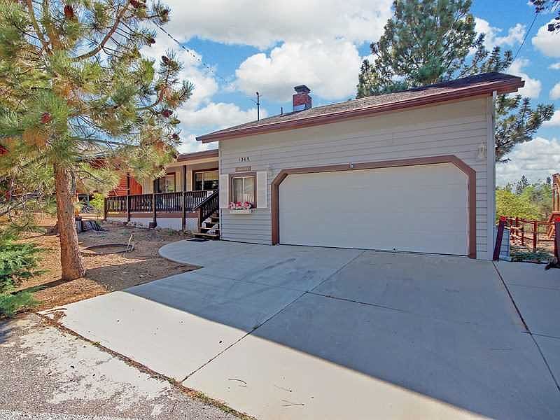 2nd image of 1369 Flintridge Ave