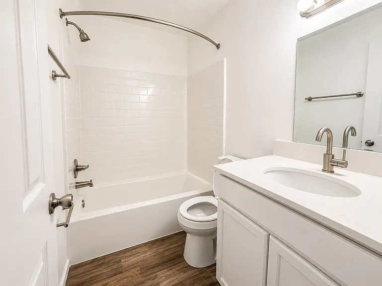Alderview Apartments — Photo 14