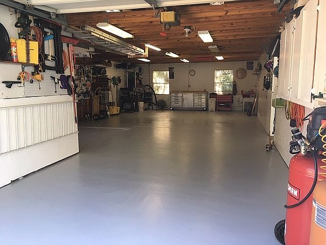 Room for 3 cars & golf cart