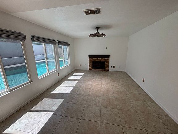 5th image of 40067 Villa Moura Dr