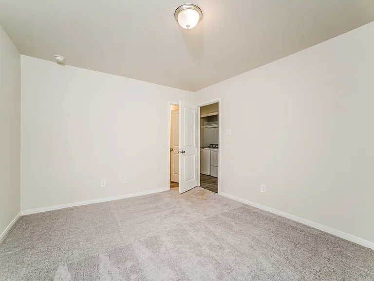 15815 Del Norte Dr — Photo 7