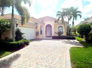 8244 Pine Cay Rd, Wellington, FL 33414