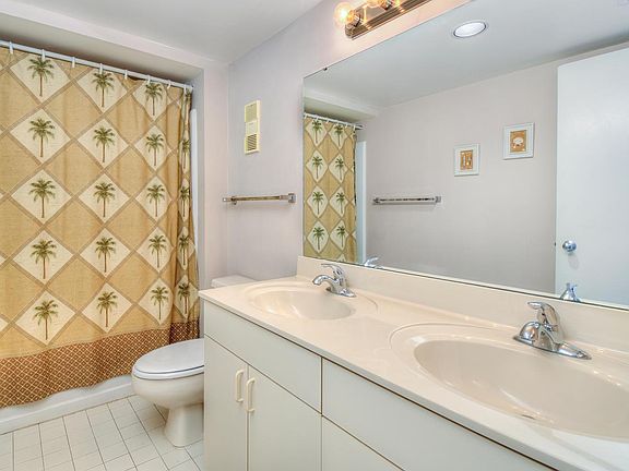 2nd image of 9820 Queensway Blvd #1009