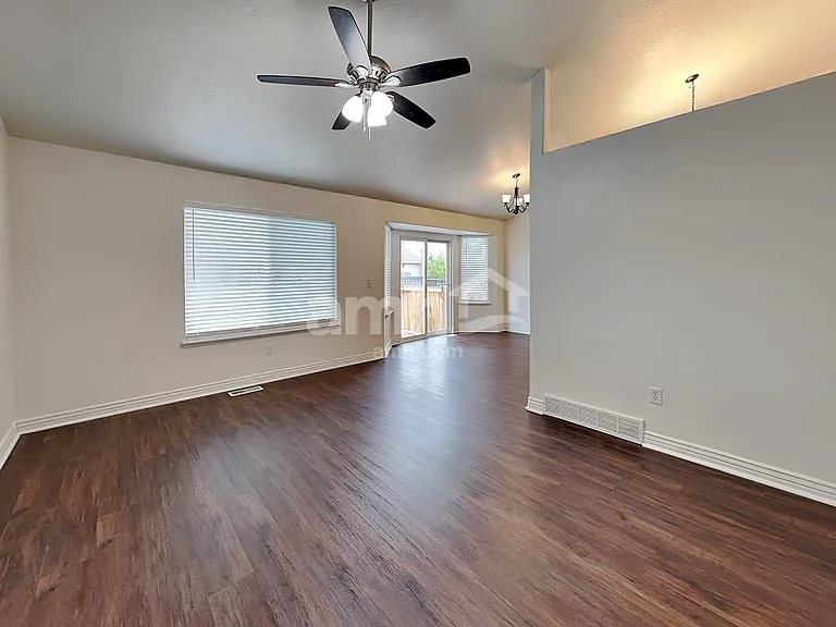 3672 E Nairn Dr — Photo 4