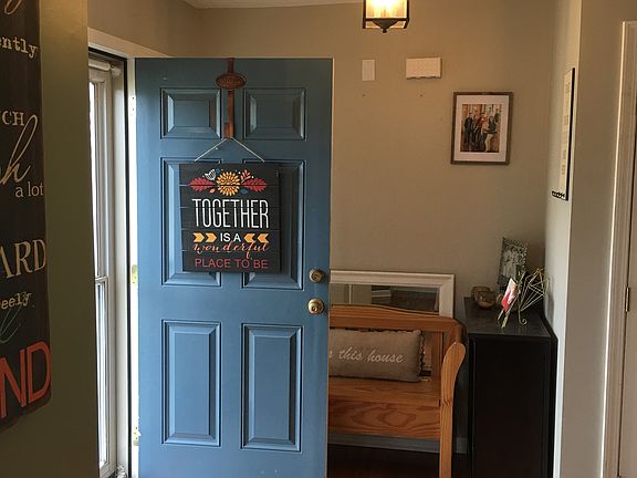 Entry w/real hardwoods