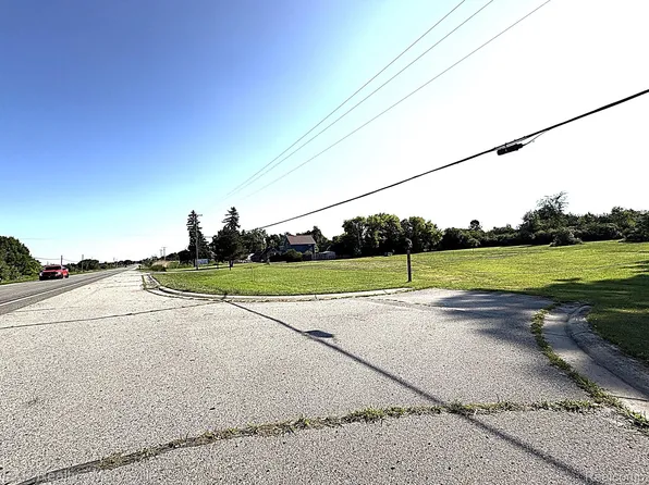 8422 Brockway Rd, Yale, MI 48097