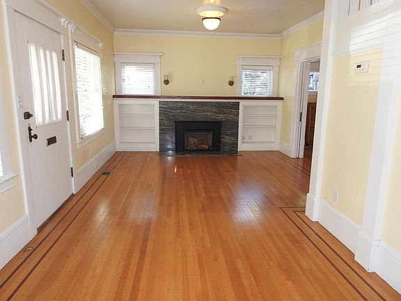 3rd image of 1552 34th St
