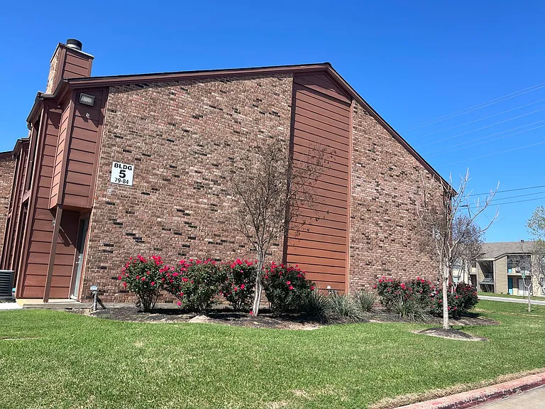 904 University Oaks Blvd #87 — Photo 16