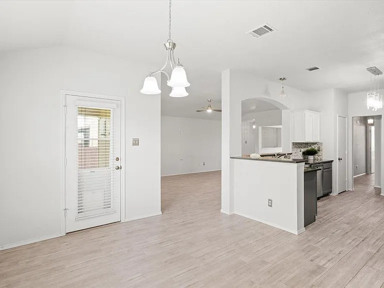 416 Ponderosa Trl — Photo 9