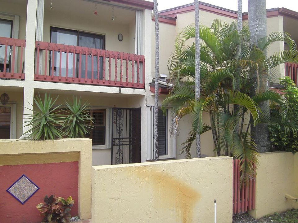 1st image of 10114 NW 41st St
