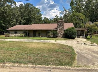 1105 Woodcrest Dr, Star City, AR 71667