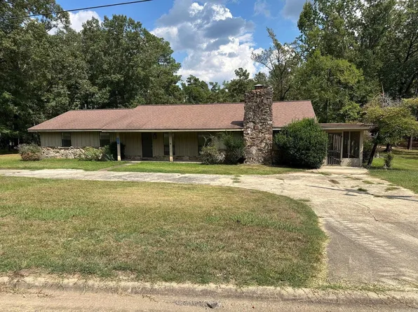 1105 Woodcrest Dr, Star City, AR 71667