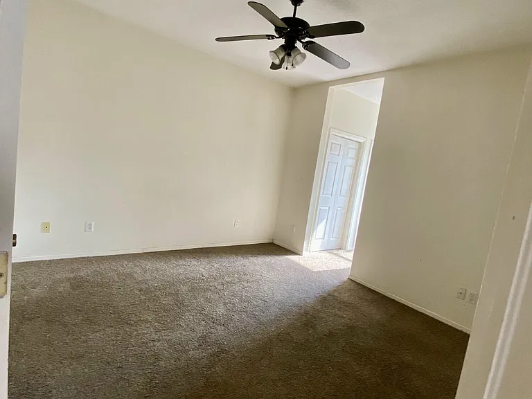 2215 King James Pl — Photo 10