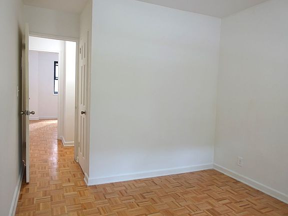 3rd image of 19 Hamilton Ter APT 1A