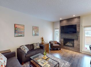 3113 5th St NE, Calgary, AB T2M6C9