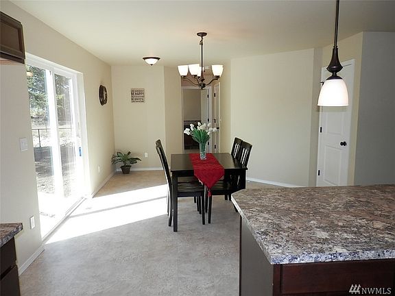 5th image of 16446 Canal Ct SE
