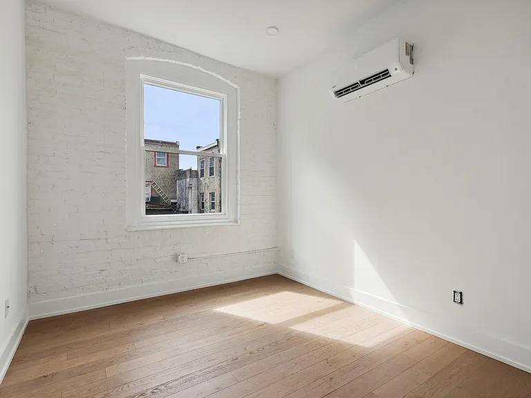 1216 Shackamaxon St — Photo 4