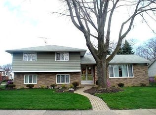 25501 Glenbrook Blvd, Euclid, OH