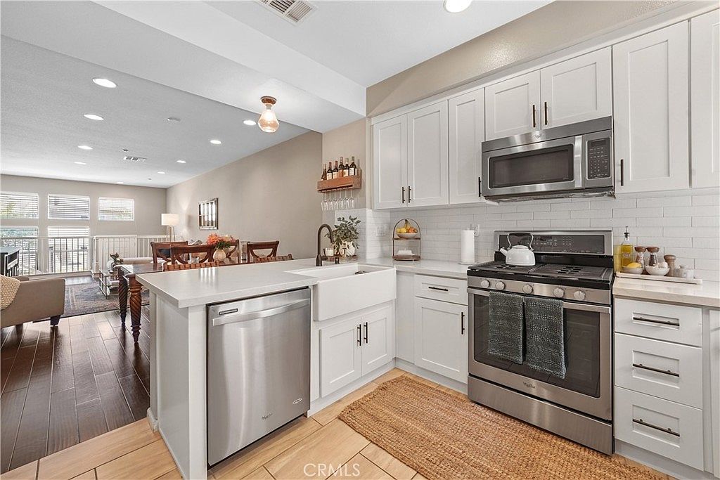 12824 City Dr UNIT 105, Hawthorne, CA 90250 | MLS #SB23150785 | Zillow