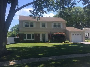 9 Infield Ln, Aberdeen, NJ 07747