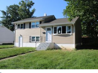8 Briarcliff Dr, New Castle, DE 19720