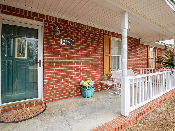4th image of 2525 Nicholson Dr