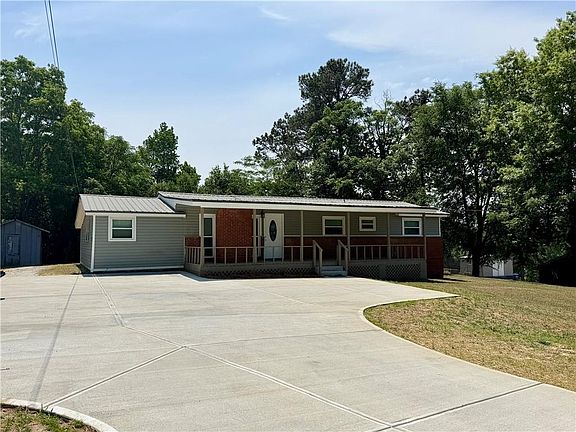 2nd image of 2132 Pierce Rd