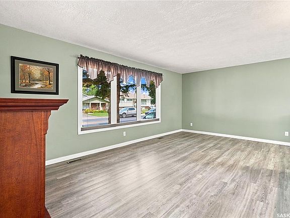 5th image of 1227 Pascoe DRIVE E