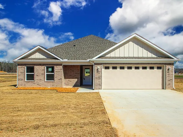 1117 Duke Dr, Bauxite, AR 72011