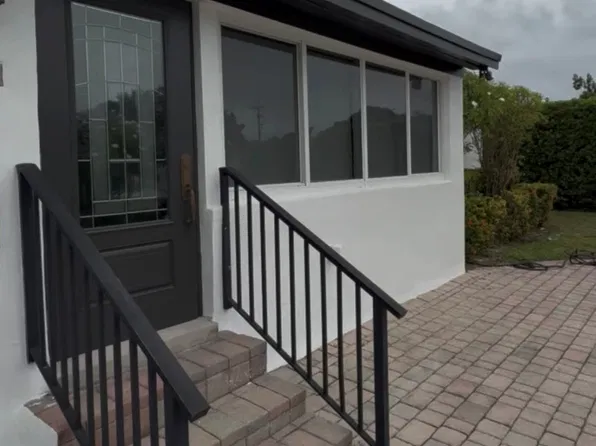 4061 NW 5th St, Miami, FL 33126