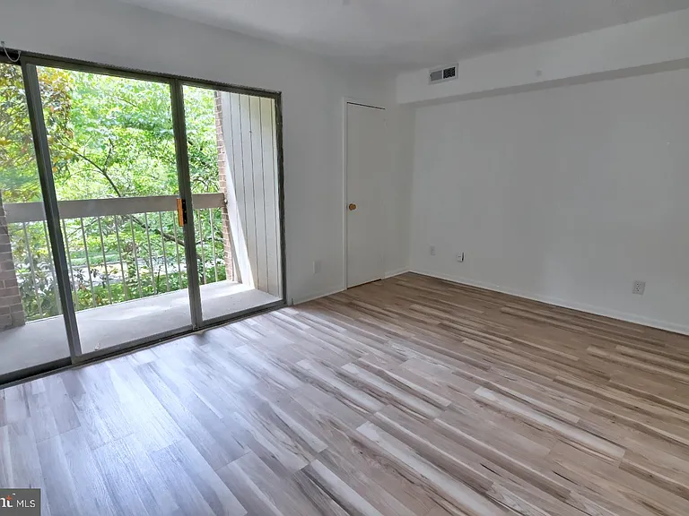 1580 Moorings Dr #11B — Photo 38