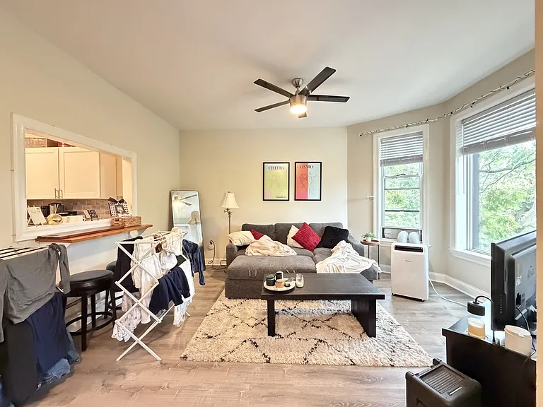854 W George St #4 — Photo 8