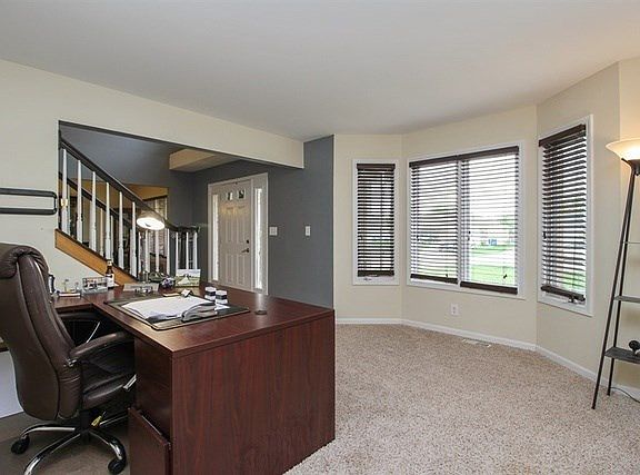 4th image of 460 E Bethel Dr